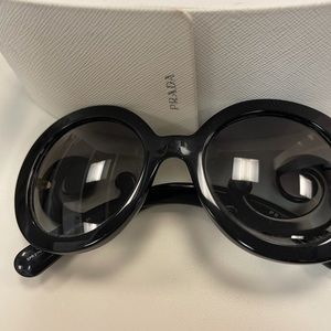 AUTHENTIC PRADA MINIMAL BAROQUE SUNGLASSES- BLACK